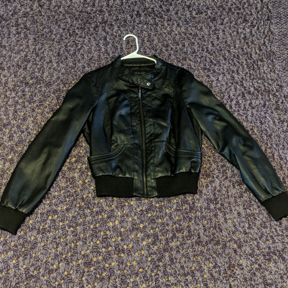 Leather Jacket - Picture 2 of 6